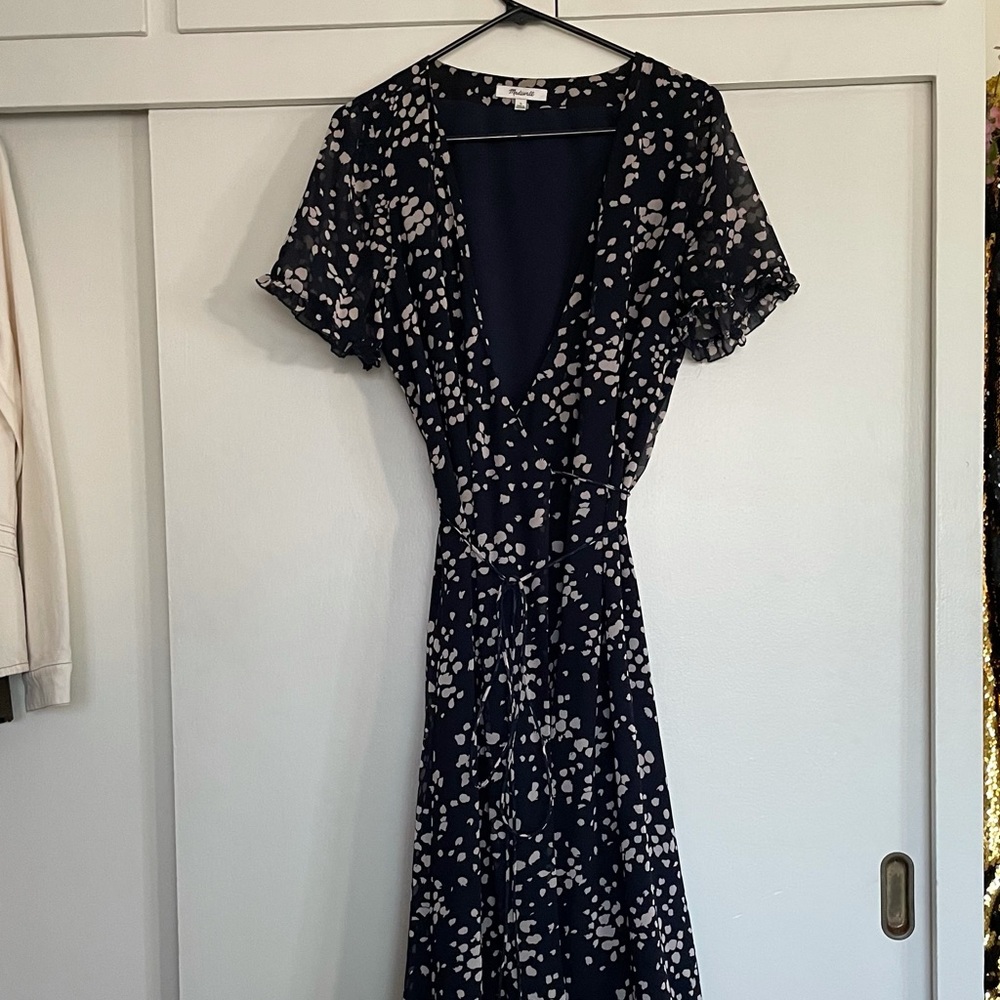 Navy and white spotted Madewell midi wrap dress- L